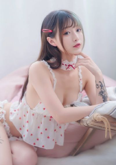 他将头埋进双腿间吮小核在线观看