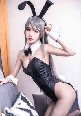 95后夫妻花千元在麦当劳办婚礼
