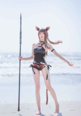 明明是配角