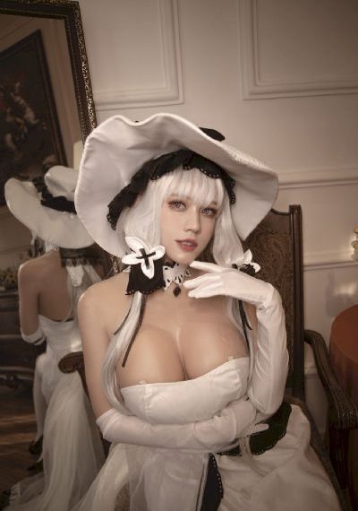 《眼镜女神》